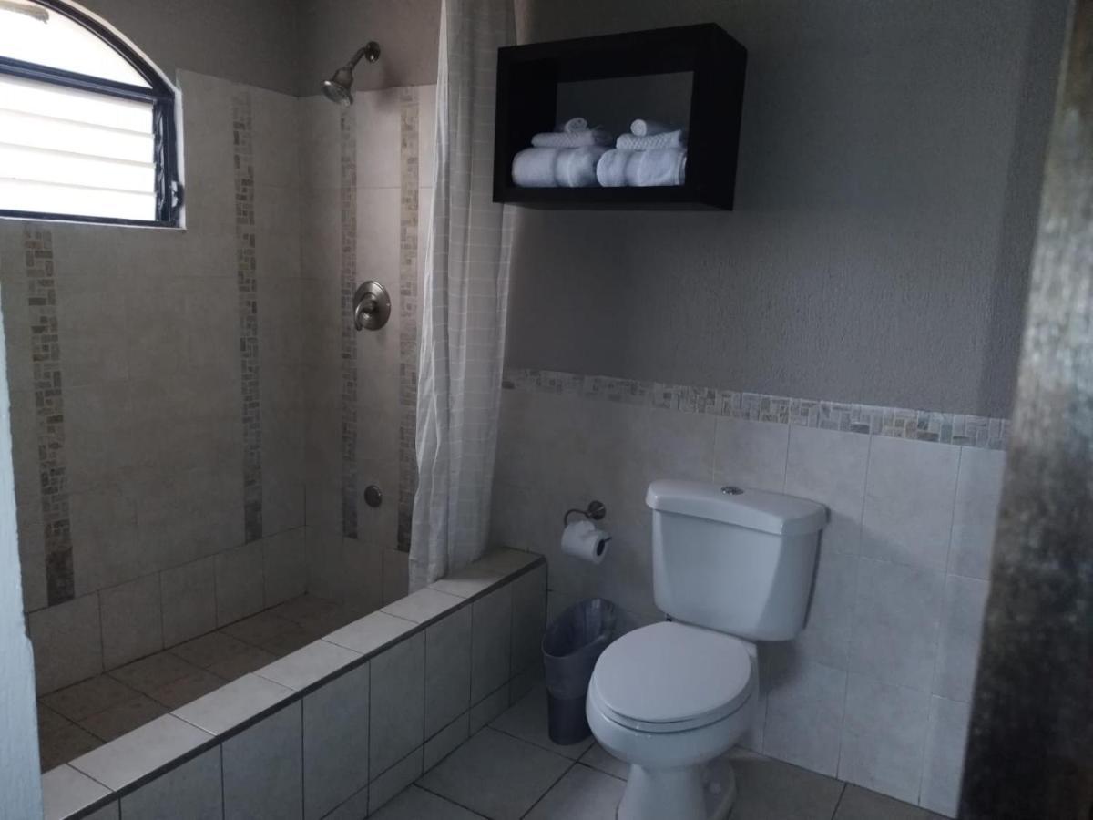 L'Aurora Inn Hostal Guatemala-Stad Buitenkant foto